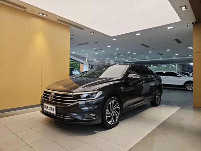 Volkswagen Sagitar 2021 200TSI DSG Surpassing Edition