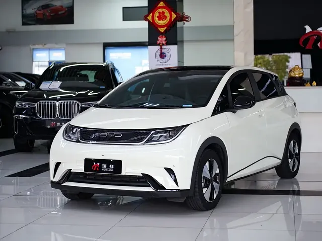 BYD Dolphin 2023 420km Fashion Edition