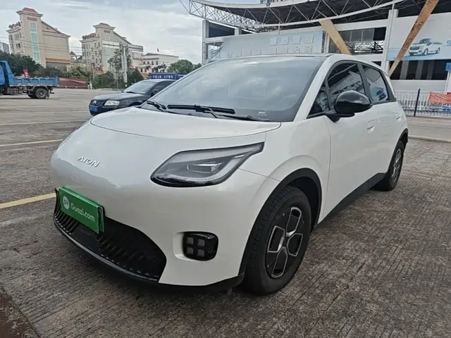 Aion UT 2025 Model 330 Starlight Edition