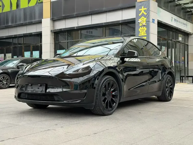 Tesla Model Y 2023 Long Range All-Wheel Drive Edition