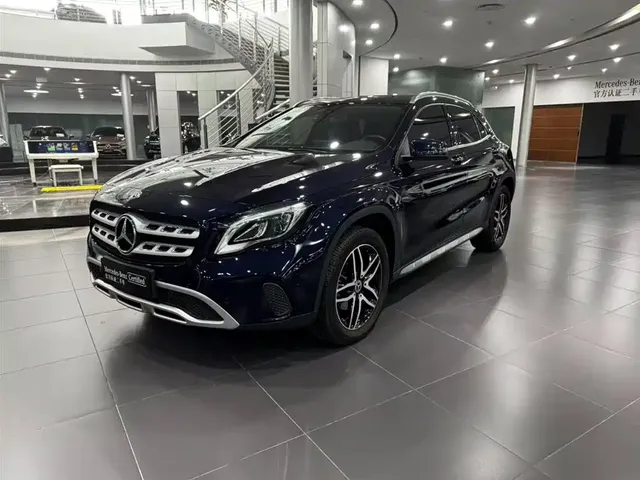 Mercedes-Benz GLA 2017 GLA 200 Fashion