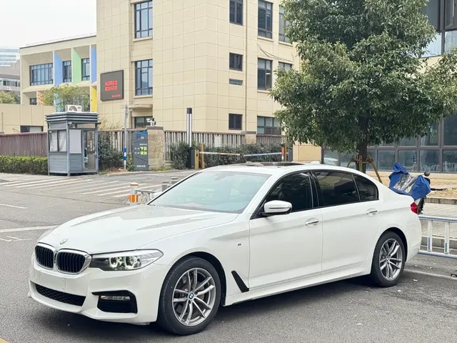 BMW 5 Series 2018 525Li M Sport Package