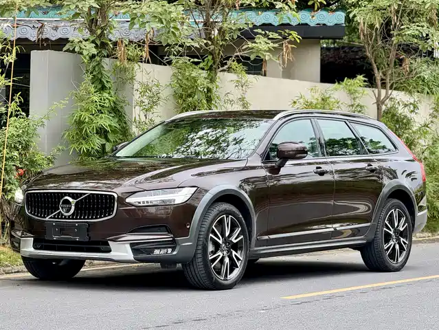 Volvo V90 2017 Cross Country T5 AWD Premium