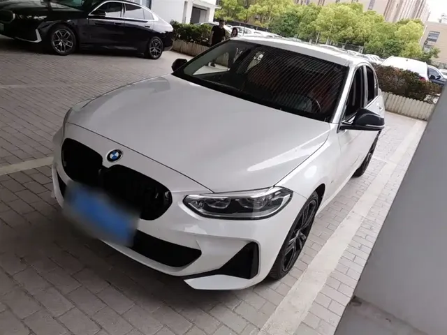 BMW 1 Series 2023 125i M Sport Shadow Edition