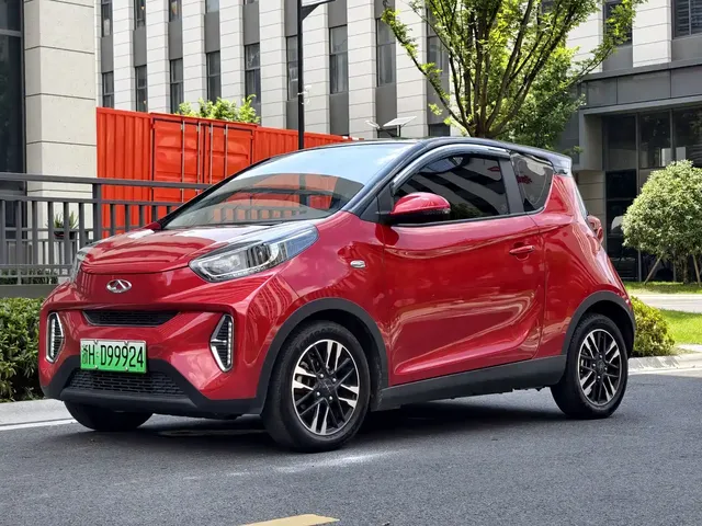 QQ New Energy Little Ant 2022 Sweet Pink Edition Half Sugar Version LFP Lithium 30kW 301km