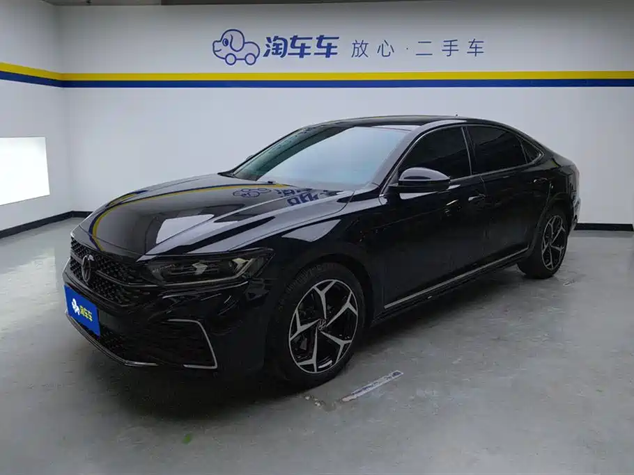 Volkswagen Passat 2023 Facelift 330TSI Starlight Elite Edition