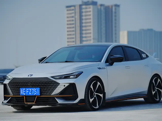 Changan UNI-V 2022 1.5T Sport Edition