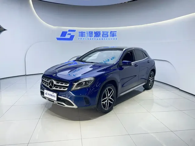 Mercedes-Benz GLA 2018 GLA 200 Fashion
