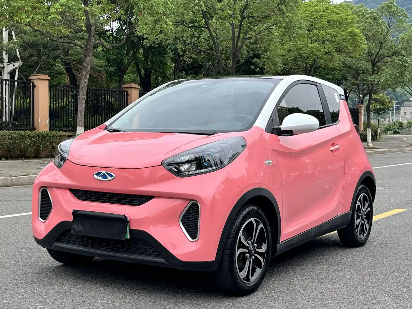 QQ New Energy Little Ant 2019 4-Seater Smart Enjoy Edition 35kWh
