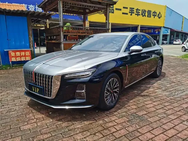 Hongqi H5 2024 2.0T Automatic Smart Connect Flag Smooth Edition