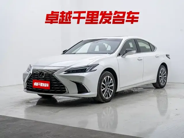 Lexus ES 2025 200 Ultimate Edition