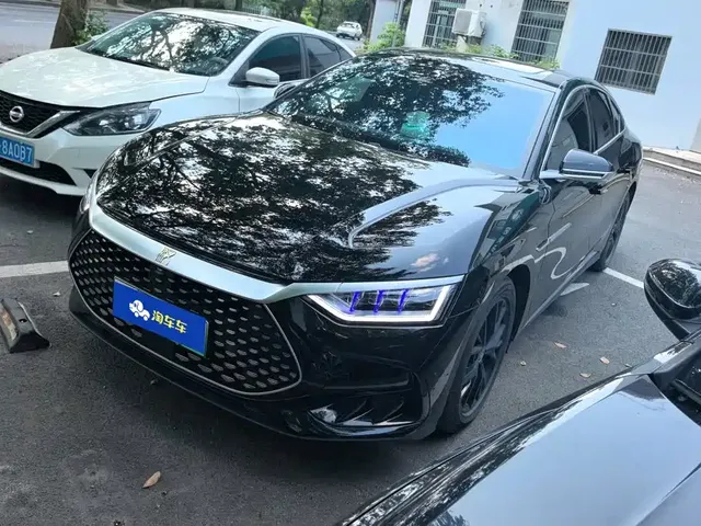 BYD Han 2023 DM-i Champion Edition 121KM Prestige