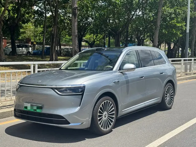 AITO Wenjie AITO M8 2025 Model Extended Range Max+ Edition 53.4kWh 6-Seater