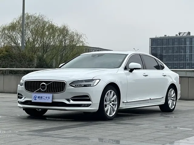 Volvo S90 2020 T5 Momentum Luxury Edition