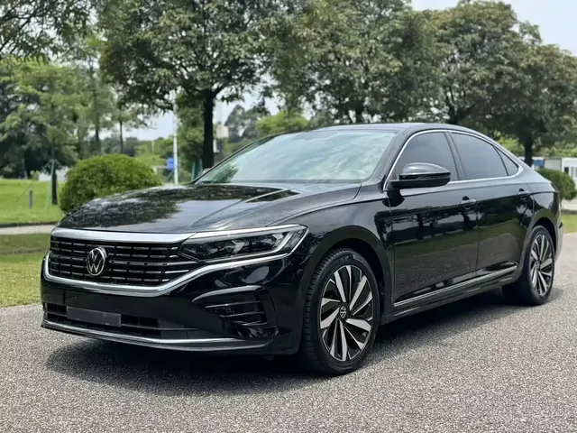 Volkswagen Passat 2022 330TSI Luxury Edition
