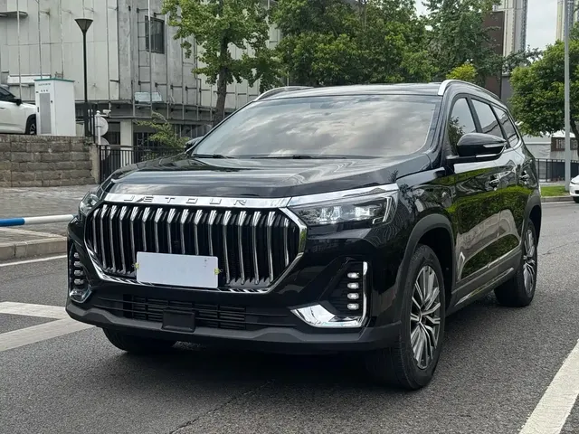 Jetour X90 PLUS 2024 1.6TD DCT Bieshu 7-seater