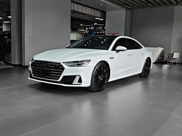 Audi A7L 2022 45 TFSI S-line Youth Dream Edition