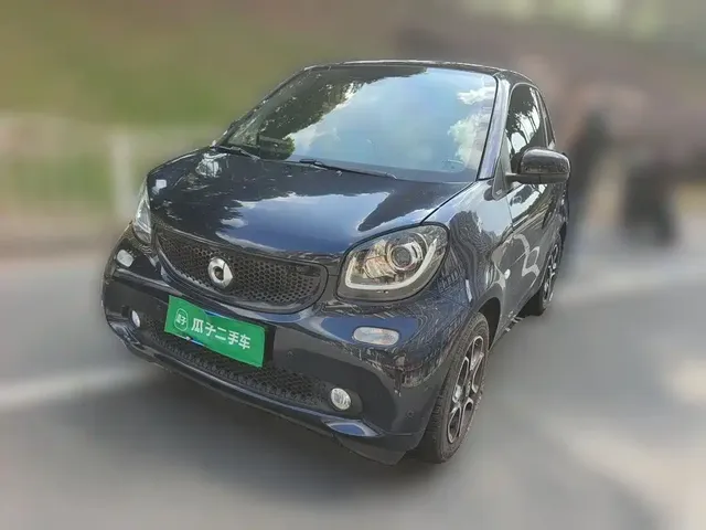 smart fortwo 2017 1.0L 52kW Electric Blue Special Edition China V