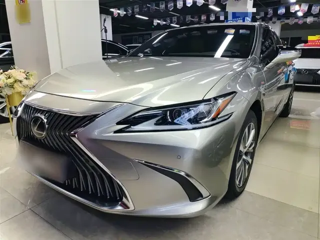 Lexus ES 2020 200 Excellence
