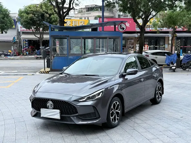 MG 5 2021 Model 180DVVT CVT Youth Luxury Edition