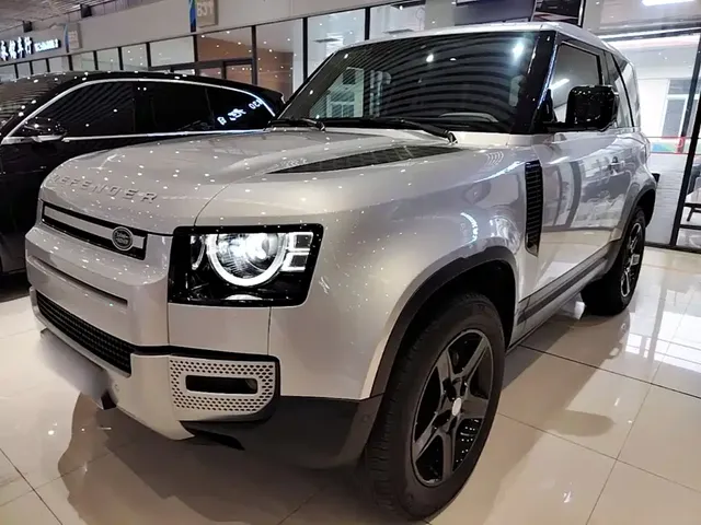 Land Rover Defender 2023 Facelift 90 2.0T P300 SE