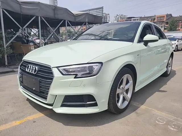 Audi A3 2018 30th Anniversary Limousine 35 TFSI Fashion