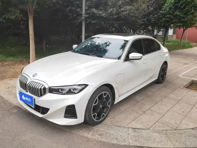 BMW i3 2022 eDrive 35 L
