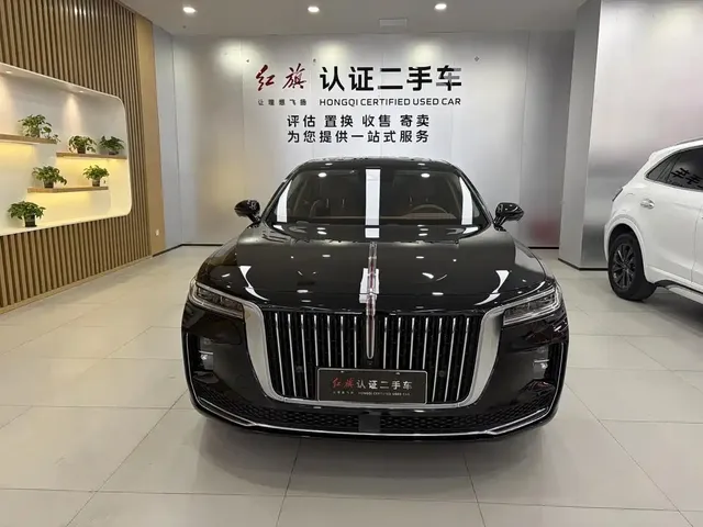 Hongqi H9 2022 2.0T Smart Connect Flag Enjoy Edition