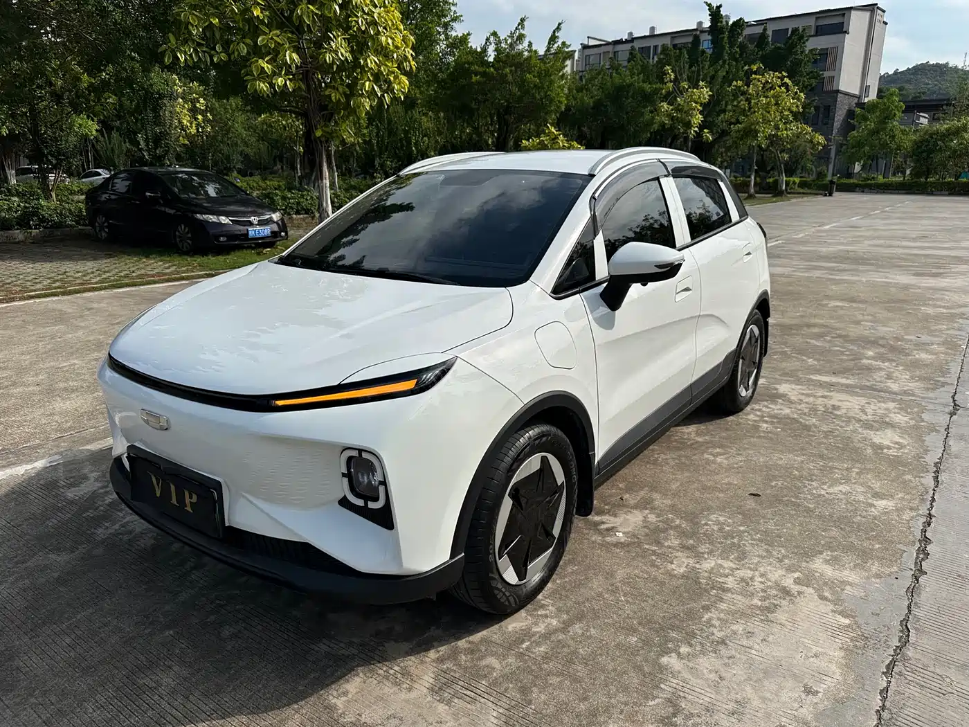 Geely Geometry E Firefly 2024 Model 301km Light Flow