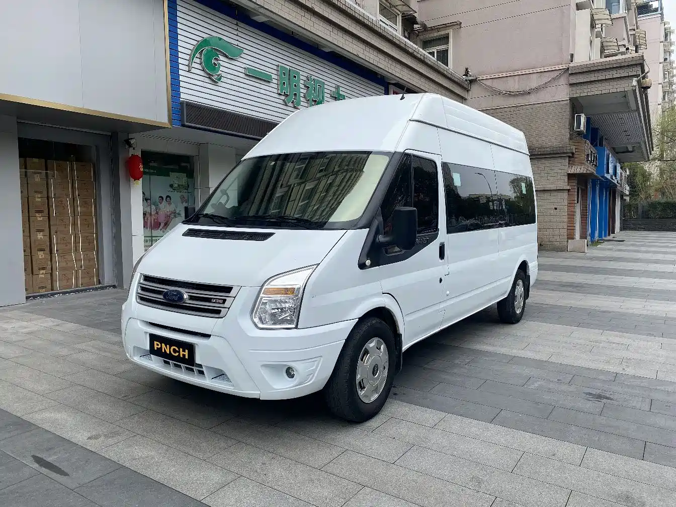 Ford New Generation Transit 2016 Model 2.2T Long Wheelbase 9-Seater Mid-Roof Luxury Bus 135HP