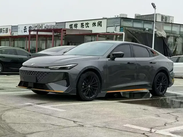 Changan UNI-V 2025 1.5T 500Bar Premium Sport Model