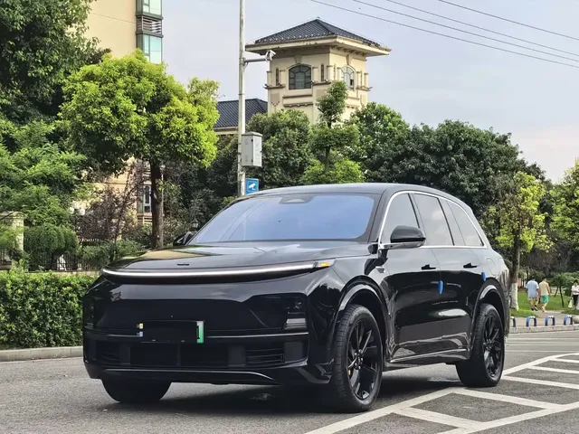 Li Auto Li L8 2023 Pro