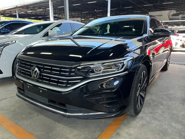 Volkswagen Passat 2023 330TSI Luxury Edition