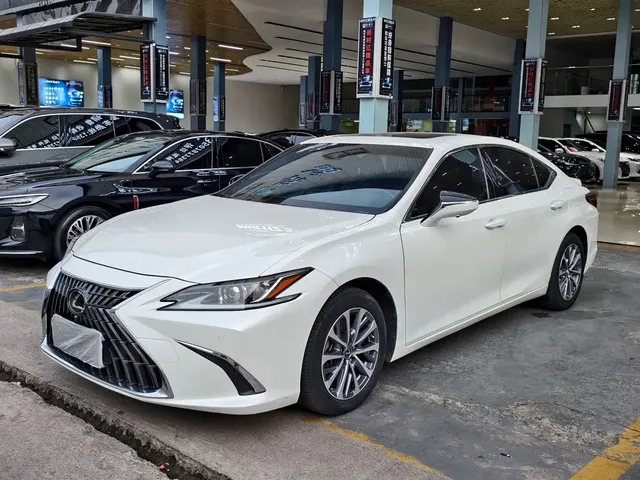Lexus ES 2023 200 Excellence Edition