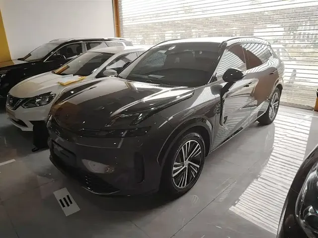 Lynk & Co 08 EM-P 2023 120km Long Range Halo