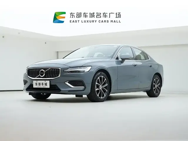 Volvo S60 2022 B4 Smart Comfort Luxury Edition