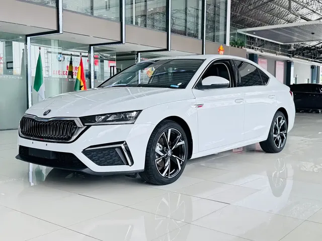 Škoda Octavia 2023 Facelift PRO TSI280 Premium Edition