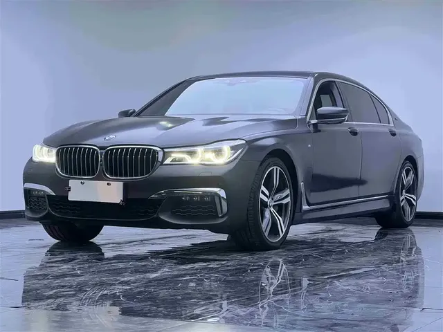 BMW 7 Series 2018 740Li xDrive Premium Type M Sport Package