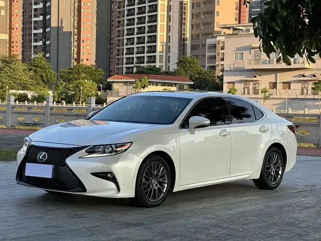 Lexus ES 2017 200 30th Anniversary Edition