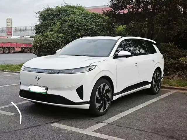 Dongfeng Yipai eπ008 2024 636Max Pure Electric 6-Seater