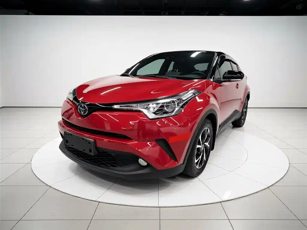 Toyota C-HR 2020 Model 2.0L Leading