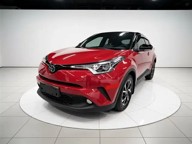Toyota C-HR 2020 Model 2.0L Leading