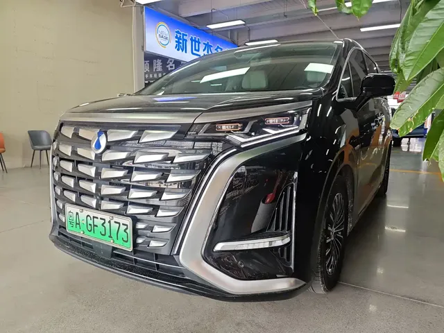 Denza D9 2024 DM-i 980 AWD Prestige