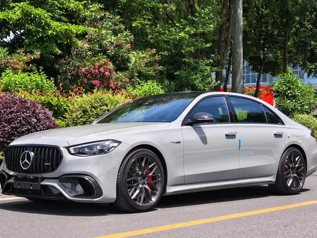 Mercedes-Benz S-Class AMG Hybrid 2024 Mercedes-AMG S 63 L E Performance Launch Edition