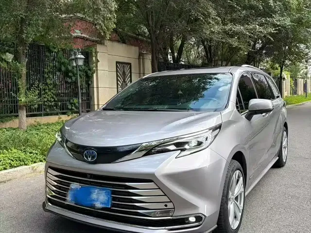 Toyota Sienna 2021 2.5L Hybrid Comfort Edition