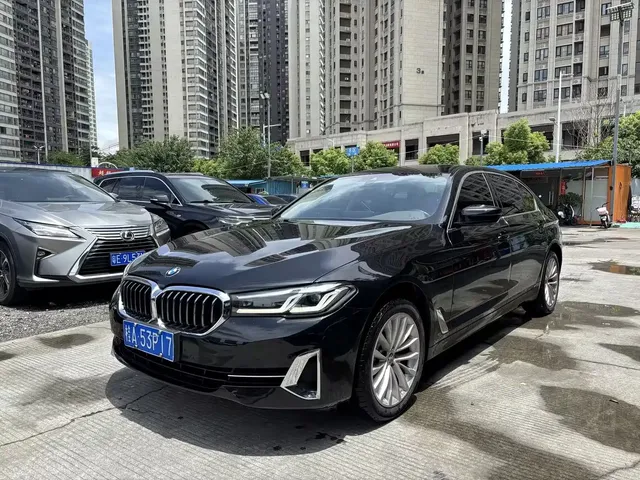 BMW 5 Series 2022 525Li M Sport Package
