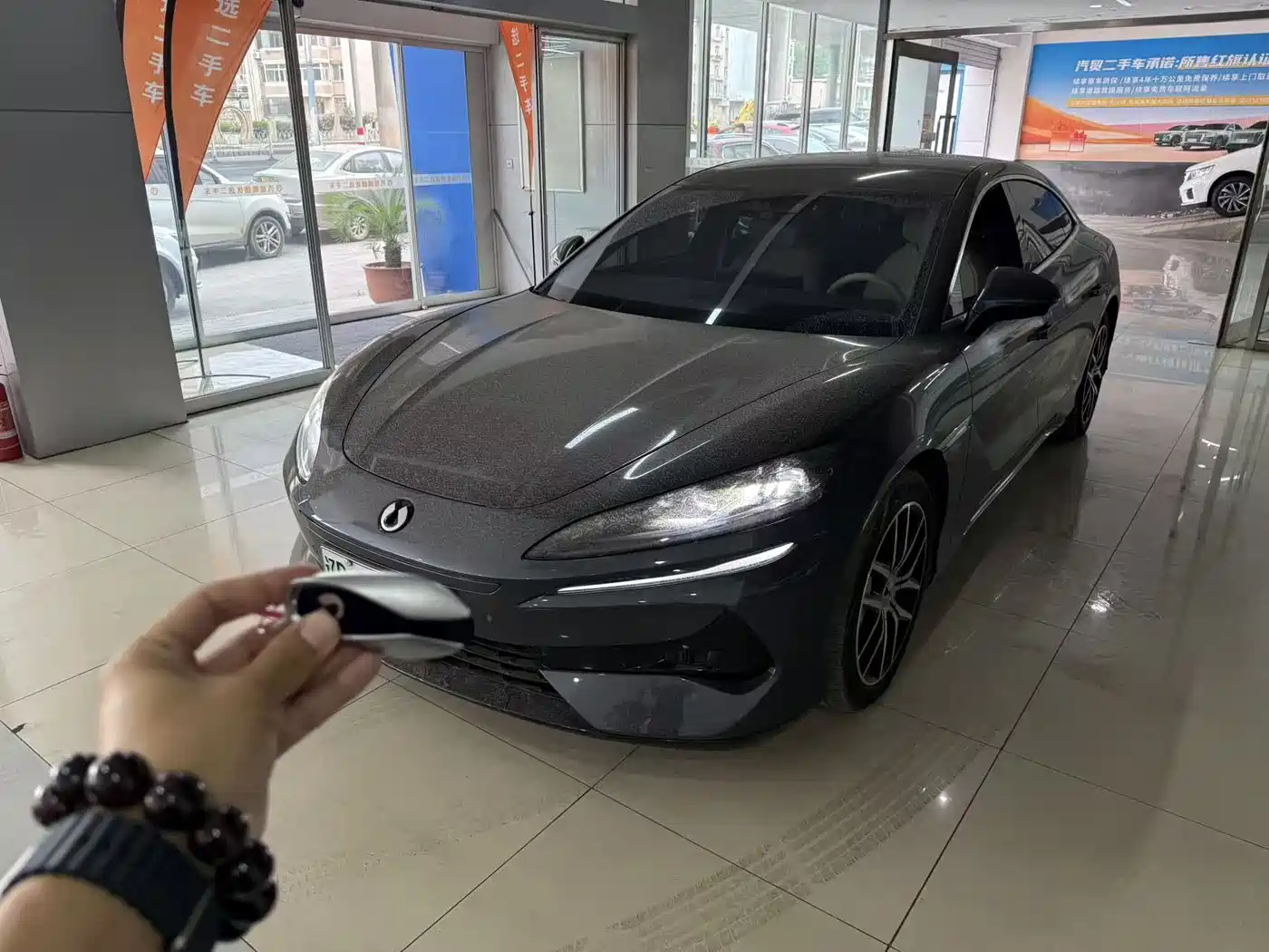 Denza Z9 2024 Model 1100km AWD Max Edition