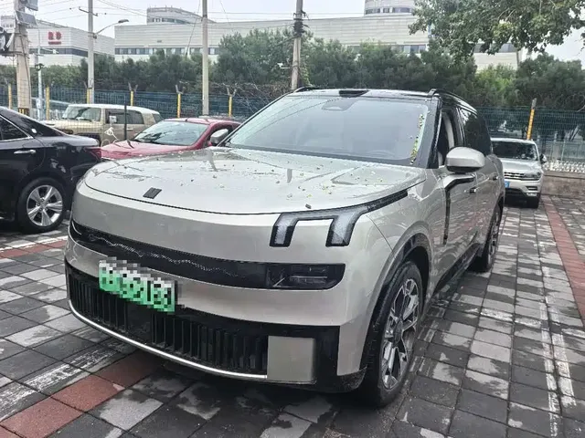 Lynk & Co 900 2025 2.0T Ultra