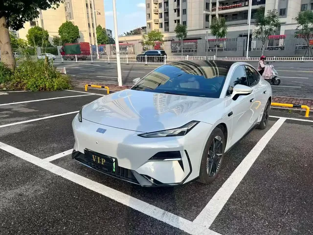 Geely Galaxy E8 2024 Model 550km RWD Soaring Dragon Edition
