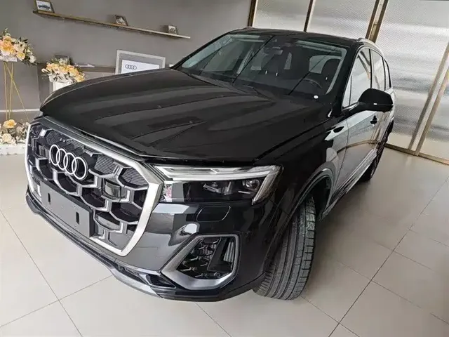 Audi Q7 2024 55 TFSI quattro S line Sport